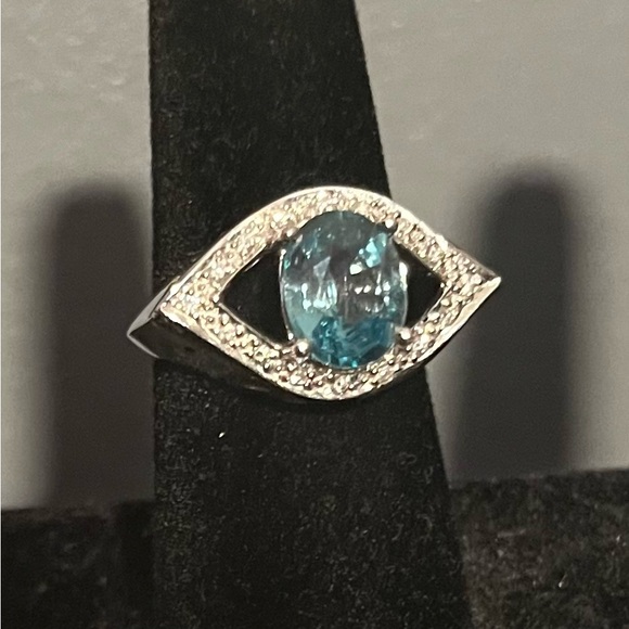 Laura Ramsey 14K BLUE Zircon & Diamond Ring - Picture 1 of 6